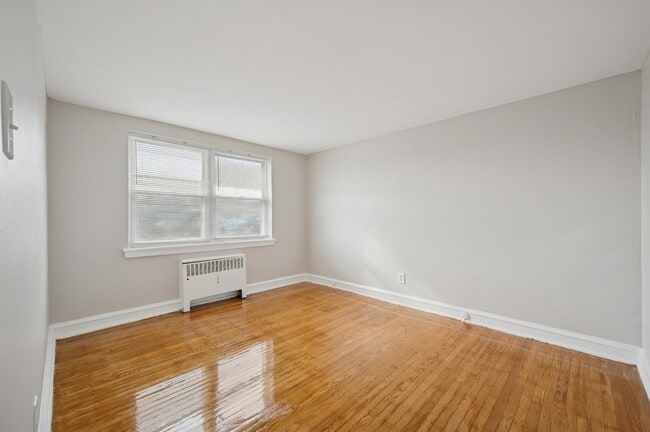 Foto del edificio - 6770 Blakemore St