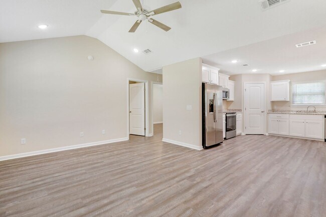 Foto del edificio - 3bd 2ba HOME FOR RENT!