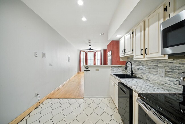 Building Photo - 224 48th St