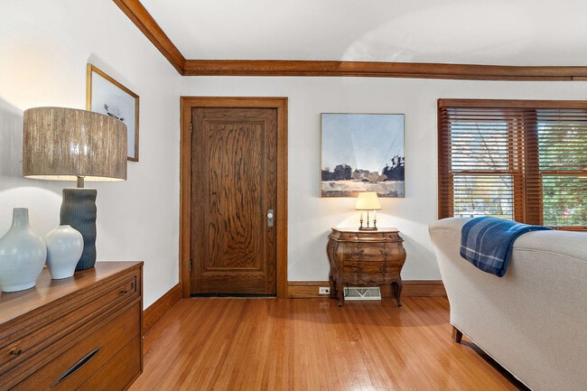 Foto del edificio - 5252 Drew Ave S