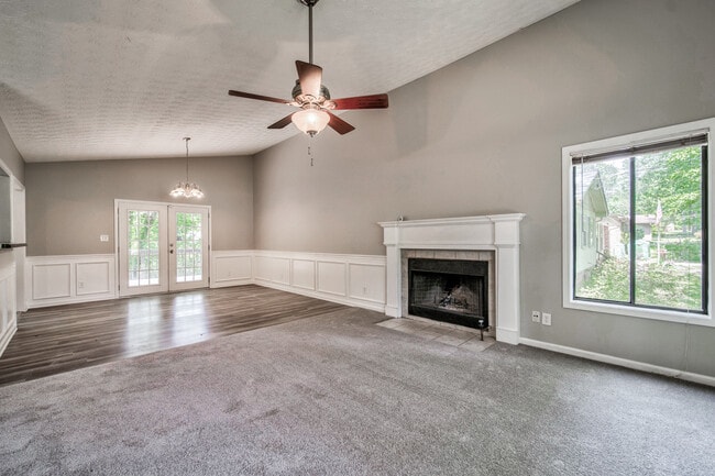 Building Photo - 1811 Kimberly Dr SW