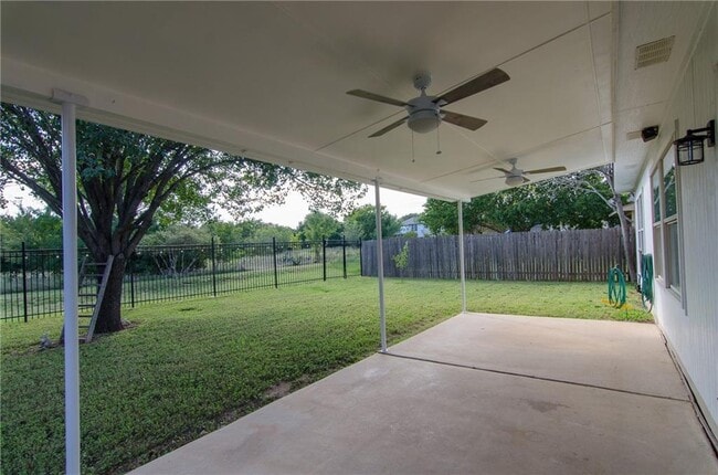 Building Photo - 8017 Brienne Dr