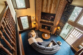 Building Photo - 70 Gallun Ln