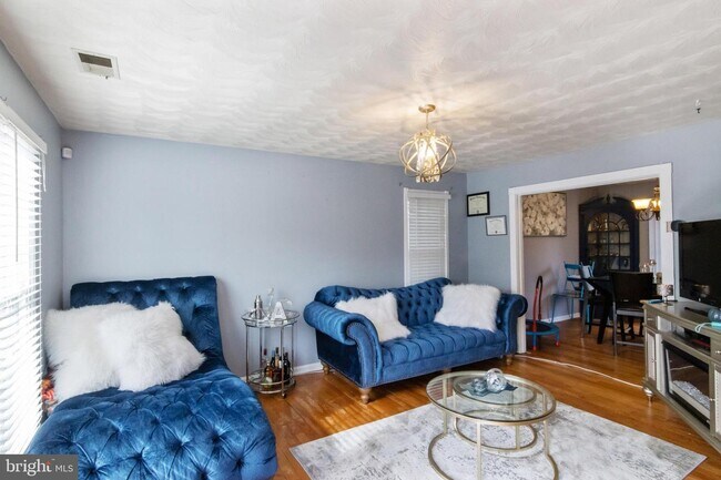 Foto del edificio - 522 Bend Circle Rd