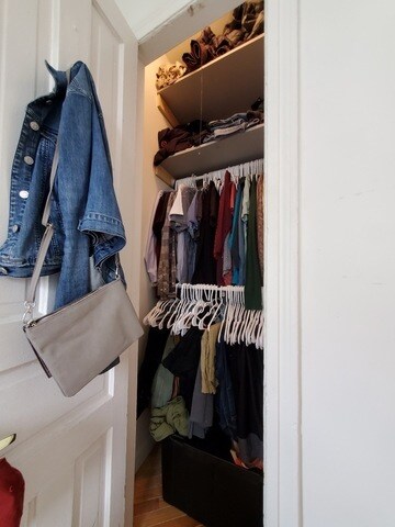 Building Photo - 20 E Goethe St