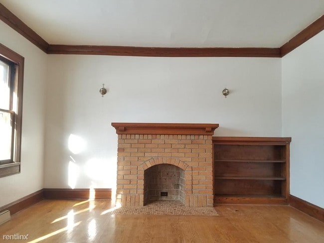 Building Photo - 2546 N 60th St