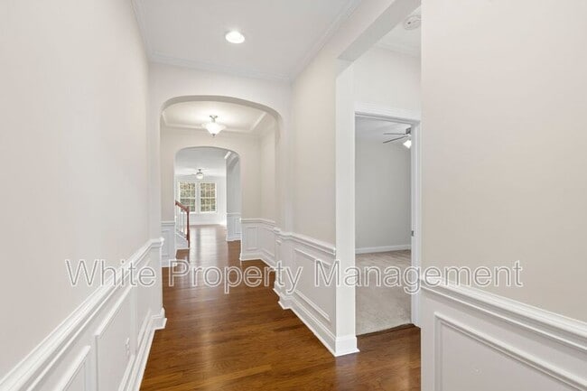 Building Photo - 10934 River Oaks Dr NW