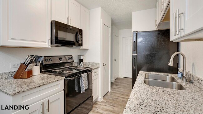 Foto del edificio - 1225 E Pleasant Run Rd
