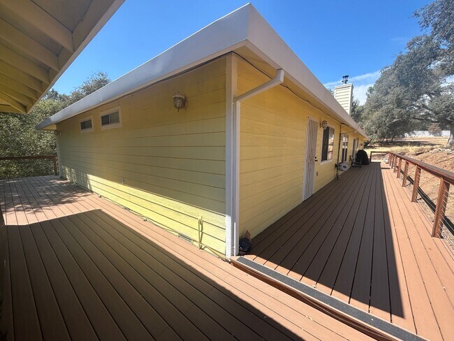 Building Photo - 10475 Gusano Way
