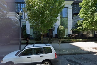 Building Photo - 885 Helmcken St