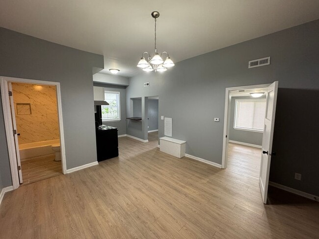 Photo - 1224 S Belmont Apartment