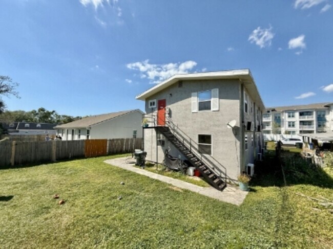 Foto del edificio - 1045 11th Ave NW