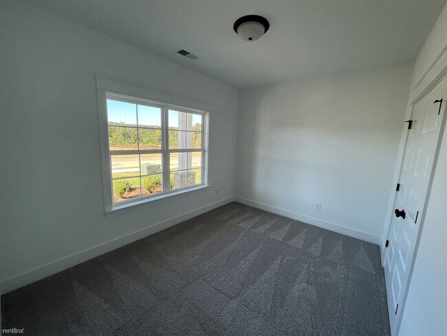 Foto del edificio - 4 br, 3 bath House - 3909 Sydney Drive
