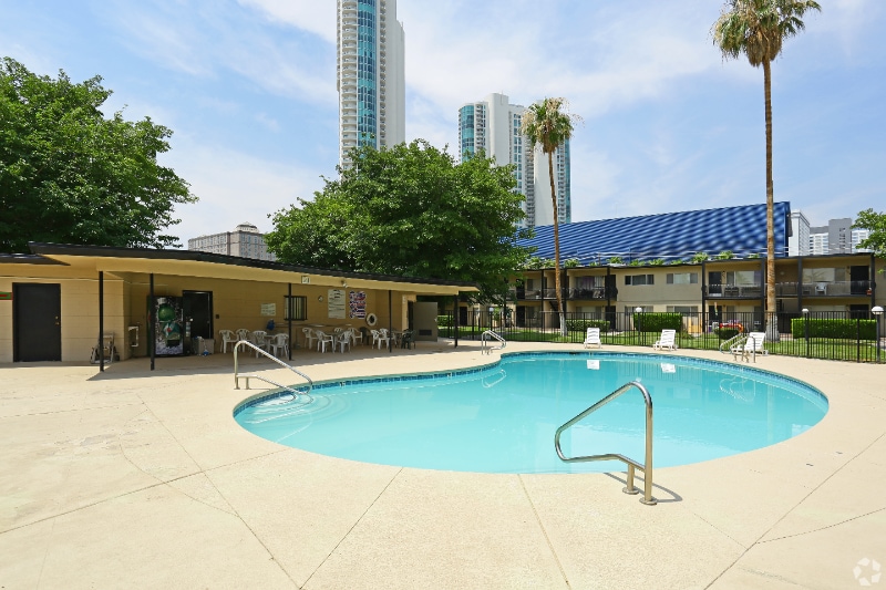 Foto del edificio - 511 E Sahara Ave