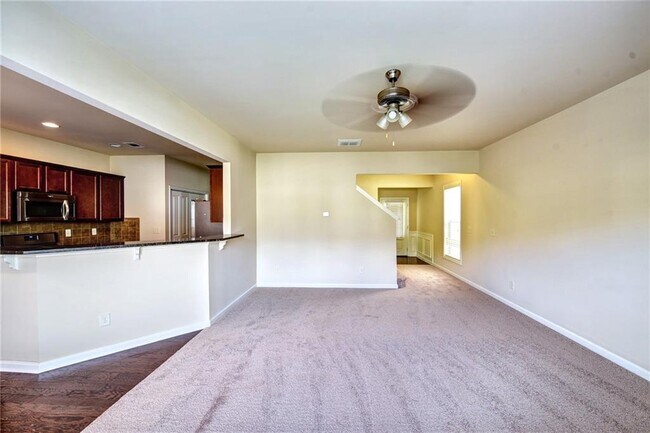Building Photo - 4965 Ducote Trail