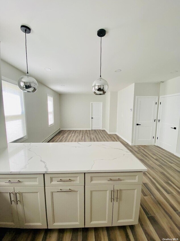 6209 62nd Rd, Queens, NY 11379 Room for Rent in Queens, NY