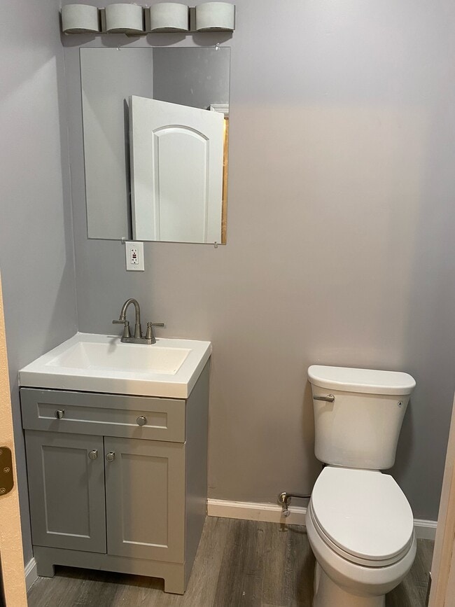 Building Photo - 6 S Franklintown Rd