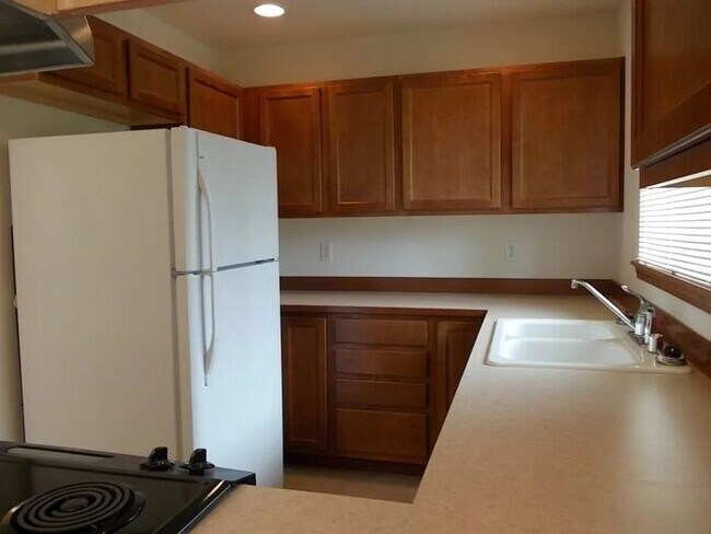 Foto del edificio - Spacious 3 Bedroom 2 Bathroom Duplex in Beautiful Bonney Lake!