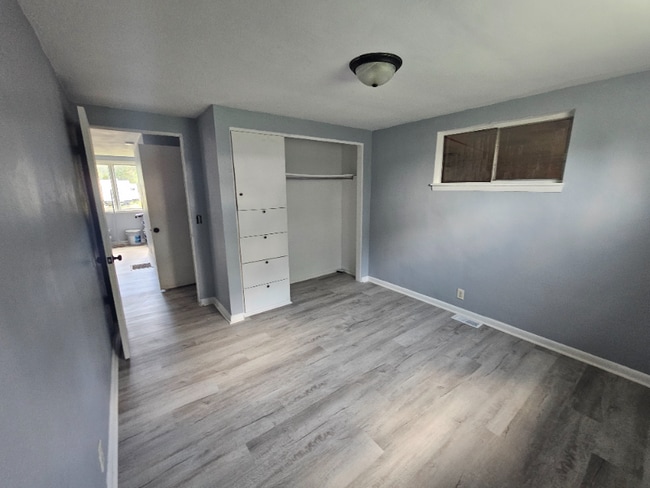 Building Photo - 260 Cooper St