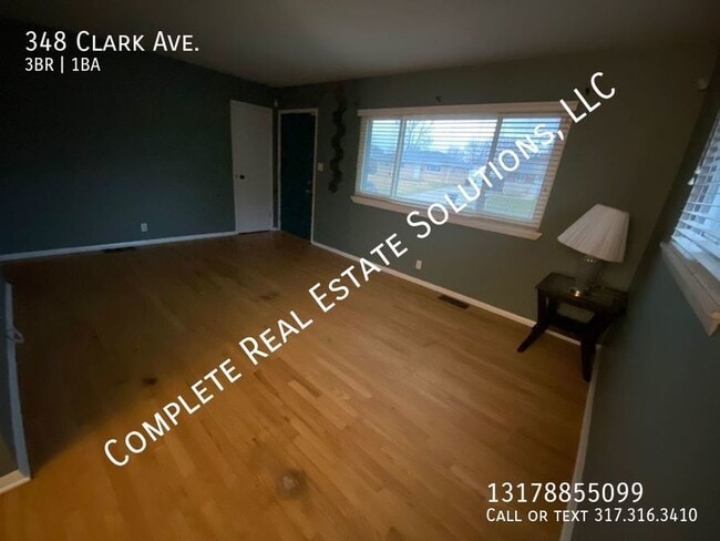 Building Photo - Now Showing  this 3 bedroom, 1 bath home l...