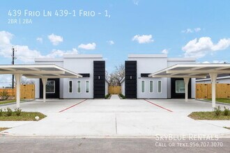 Building Photo - 439 Frio Ln