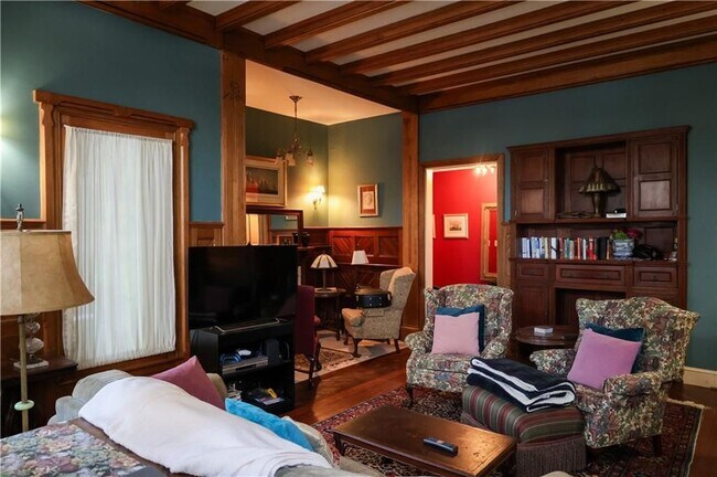 Foto del edificio - 6 Howe Ave