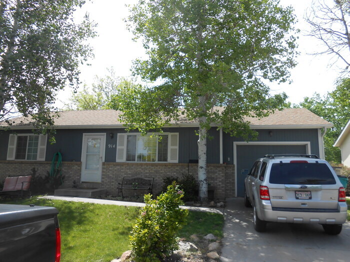 Foto principal - Great 3 bed 2 bath Ranch home with full fi...