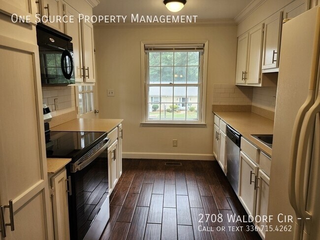 Foto del edificio - 2708 Waldorf Cir