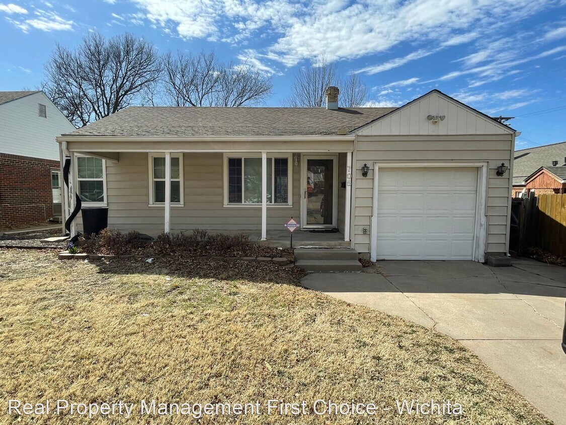 Primary Photo - 3 br, 1 bath House - 705 S Vassar