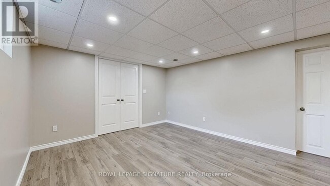 Building Photo - 127 Moffatt St