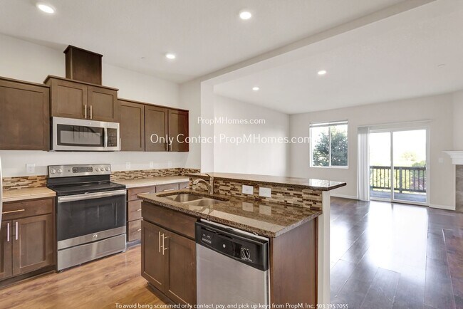 Foto del edificio - Spacious Townhome w/ Views: A Happy Valley...