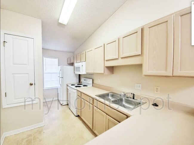 Foto del edificio - 9580 Cobblebrook Dr
