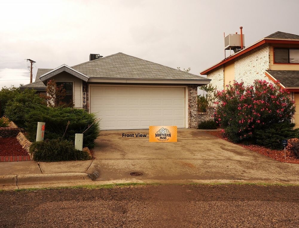 Foto principal - 890 Melville Ln