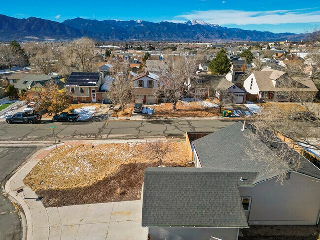 Foto del edificio - 4301 Bowman CT, Colorado Springs, CO 80916