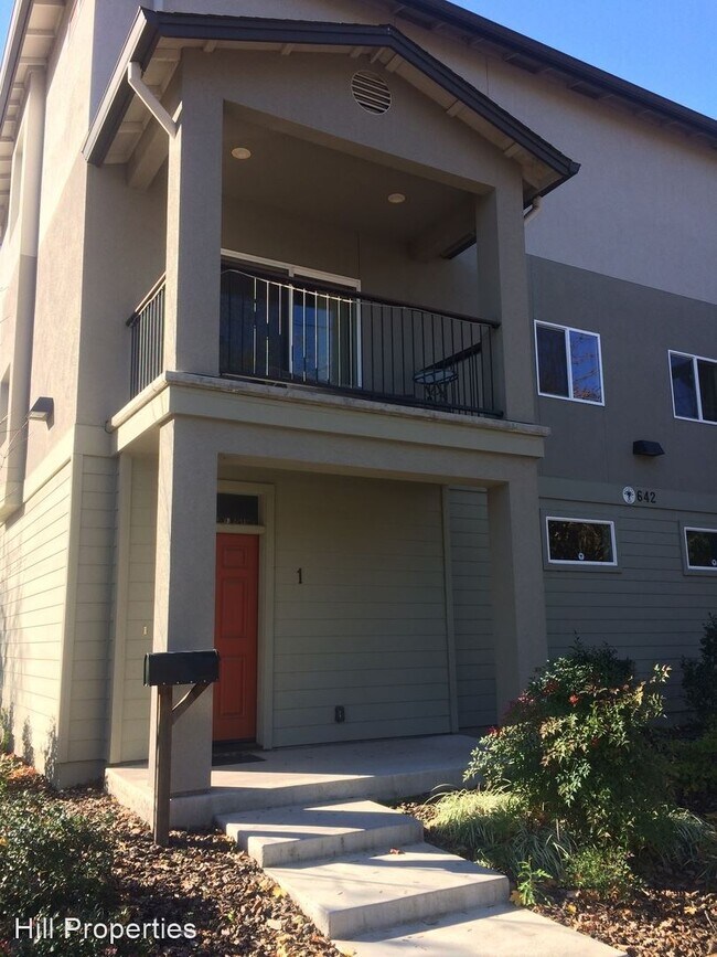 Building Photo - 710 Ivy St