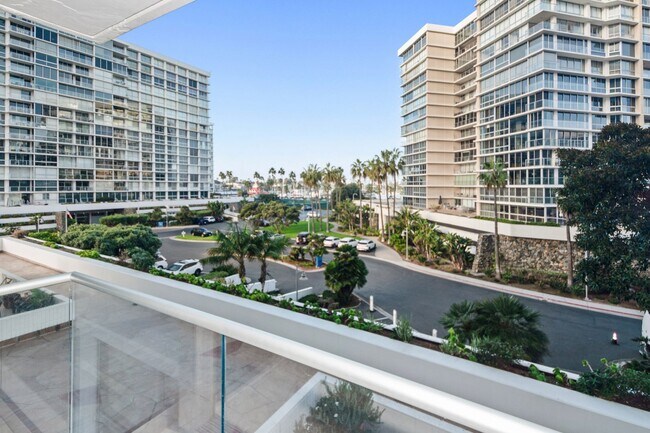 Foto del edificio - Long Term, Furnished Rental available at Coronado Shores!