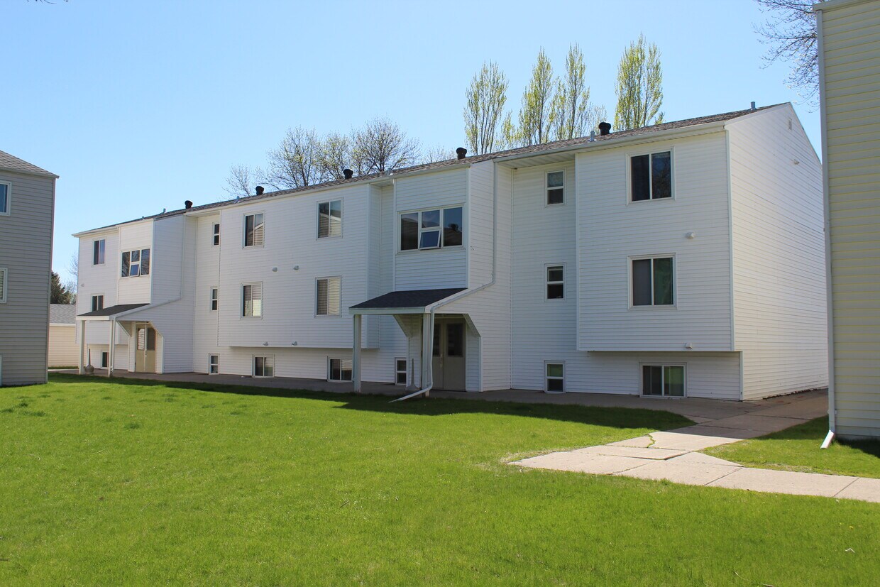 Building Photo - Ninth Street North Apartments