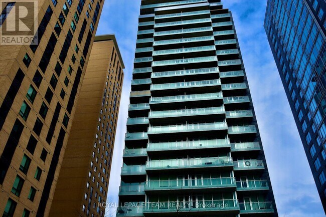 Building Photo - 111 Champagne Ave S