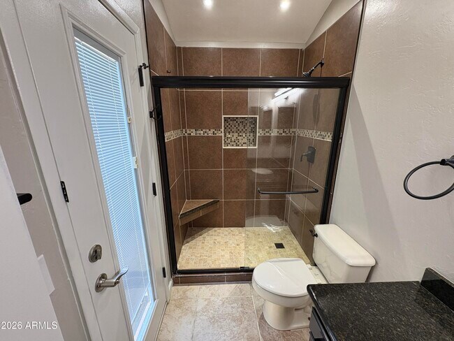 Foto del edificio - 5535 W Willow Ave