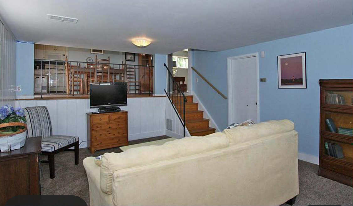 Primary Photo - 2303 Pinneberg Ave