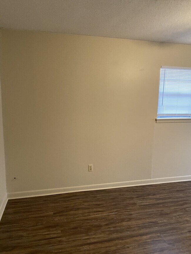 Foto del edificio - 6806 Brierwood