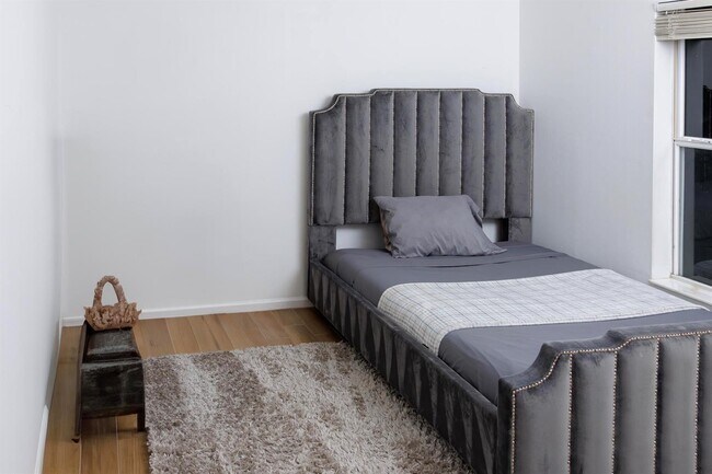 Foto del edificio - 13005 43rd Rd N