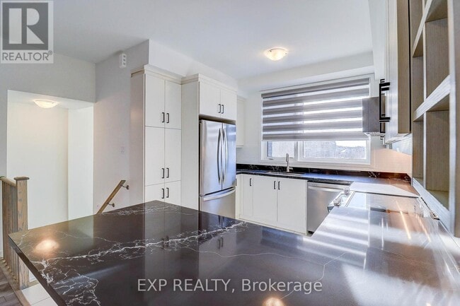 Building Photo - 756 Heathrow Path