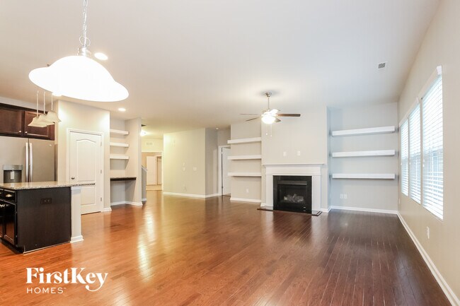 Foto del edificio - 13102 Ferguson Forest Dr