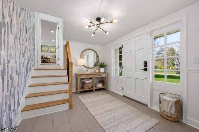 Foto del edificio - 27 Meadowview Rd