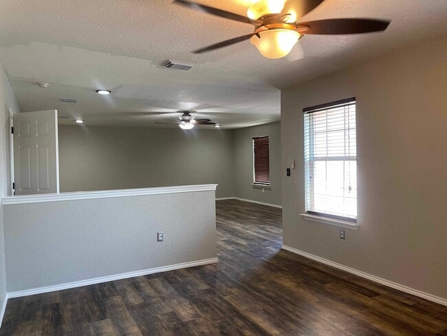 Building Photo - 11024 Dublin Briar