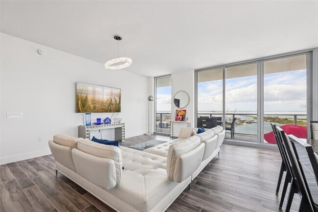 Building Photo - 5120 Marina Wy