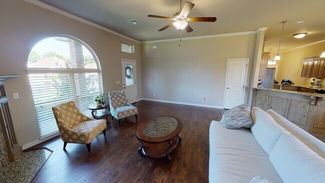 Building Photo - 11015 Augusta Dr