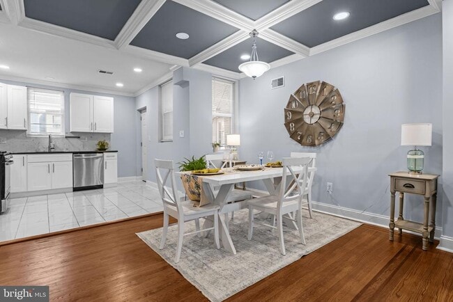 Foto del edificio - 6731 N Woodstock St
