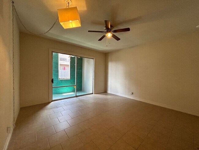 Foto del edificio - 7707 Broadway St